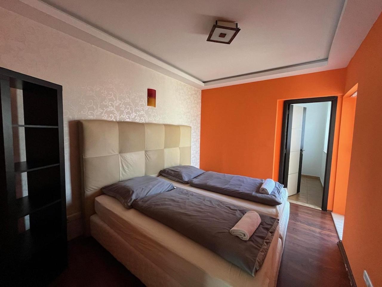 City Apartman Haz Balatonlelle Exterior photo