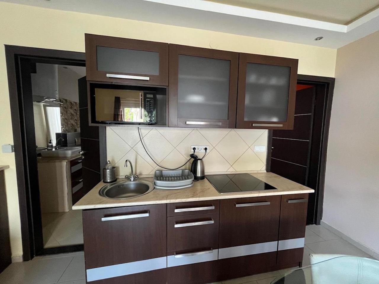 City Apartman Haz Balatonlelle Exterior photo