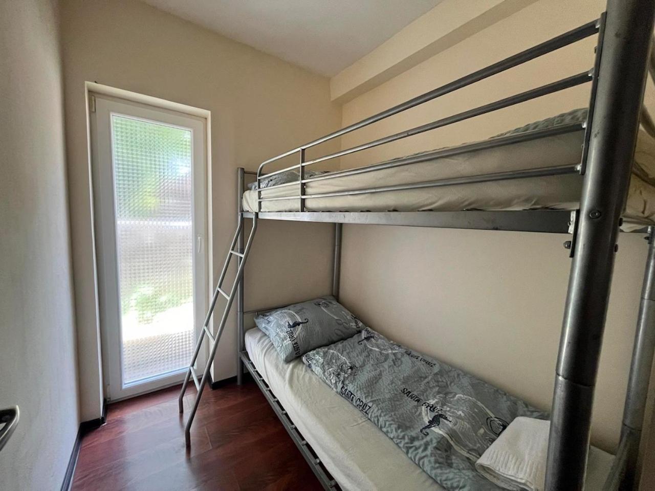 City Apartman Haz Balatonlelle Exterior photo