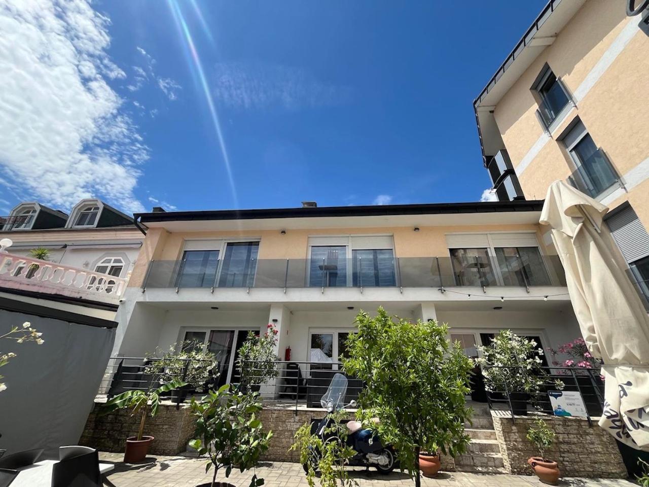 City Apartman Haz Balatonlelle Exterior photo